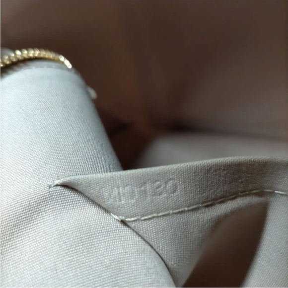 Louis Vuitton LV Hand Bag  Alma PM Beige Vernis 1615205 - Picture 8 of 9